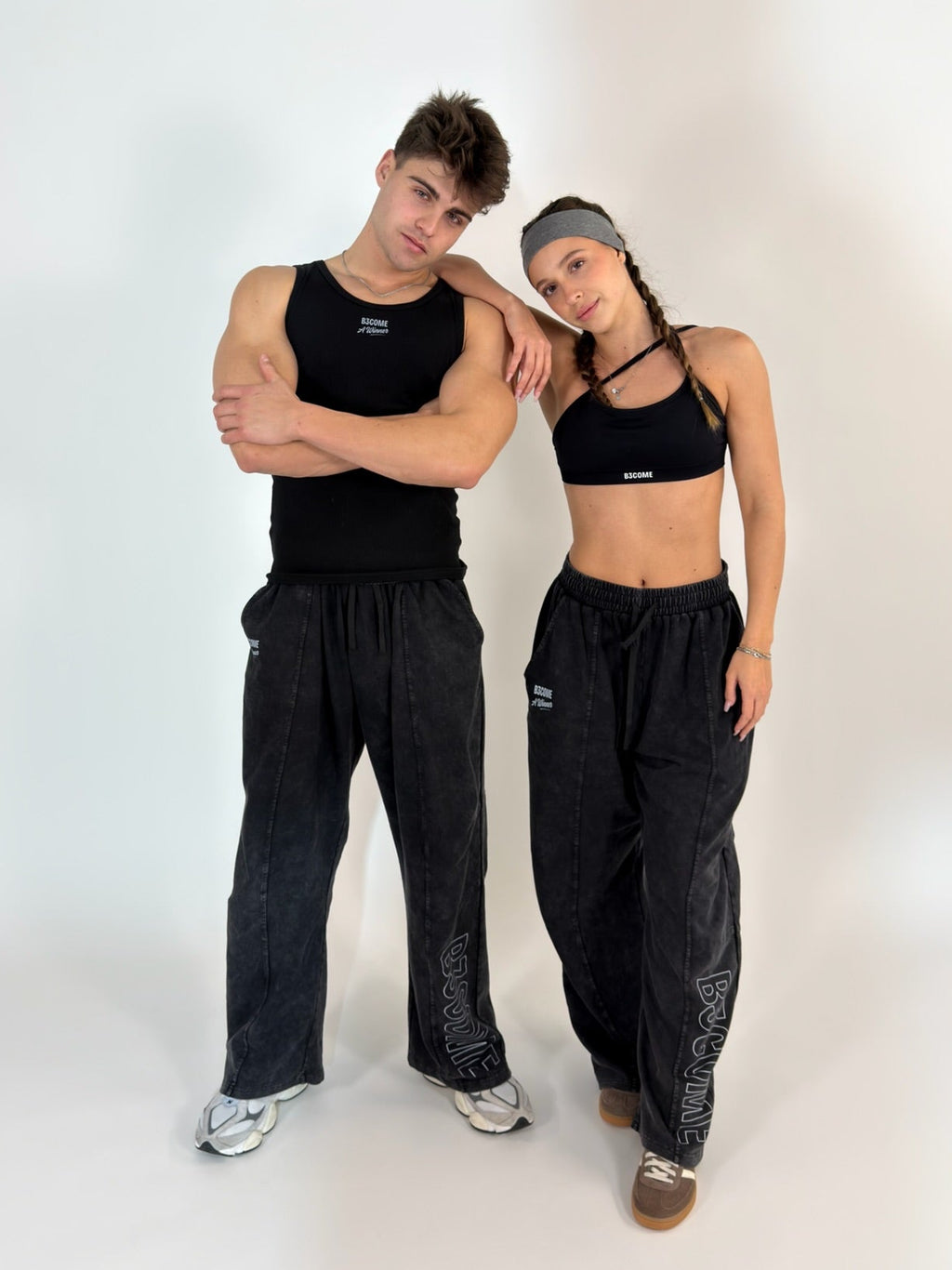 Pantalón Deportivo Unisex B3COME – Negro Washed